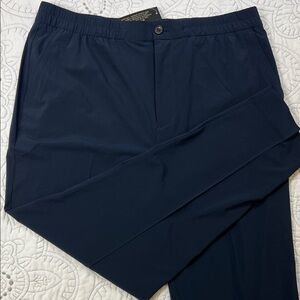 Banana Republic Navy Airstretch Tapered Pant - Women’s Joggers - Large NWT